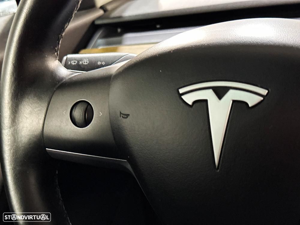 Tesla Model 3 Performance Dual Motor AWD - 38