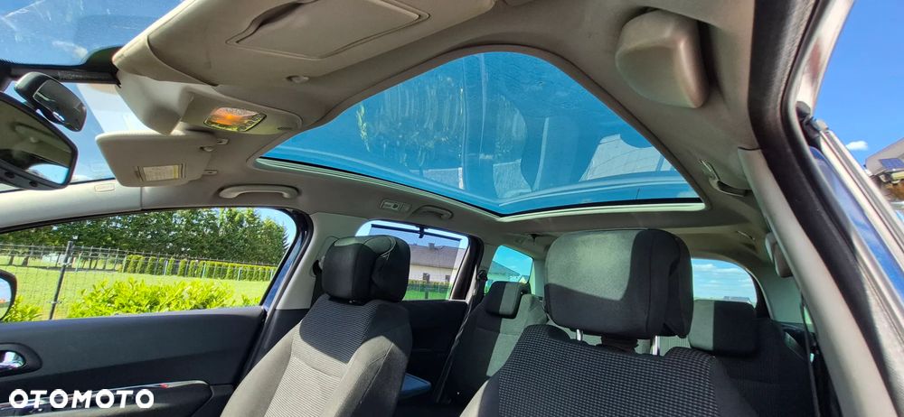 Peugeot 5008 1.6 HDi Premium - 12