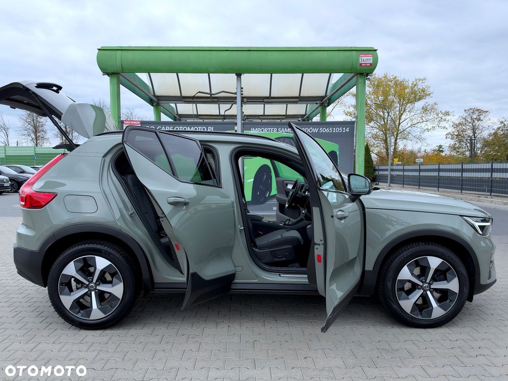 Volvo XC 40 B3 Plus Dark - 18