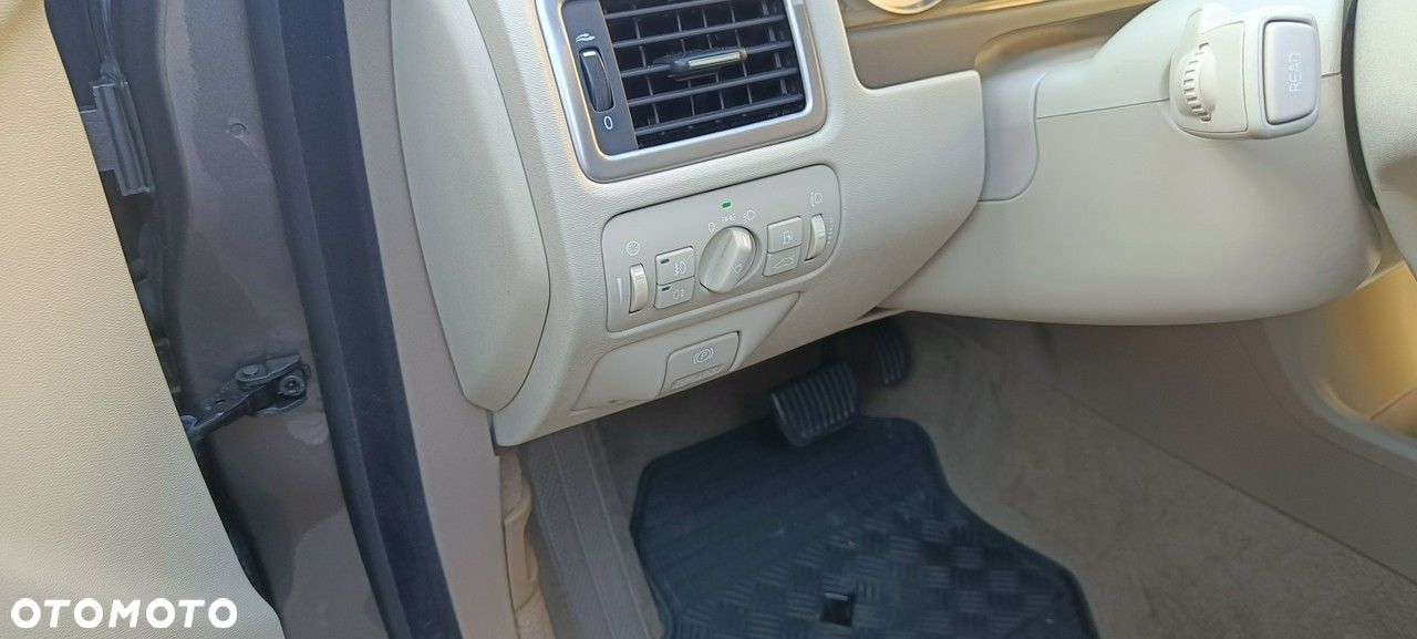 Volvo XC 70 D5 AWD Dynamic Momentum - 17