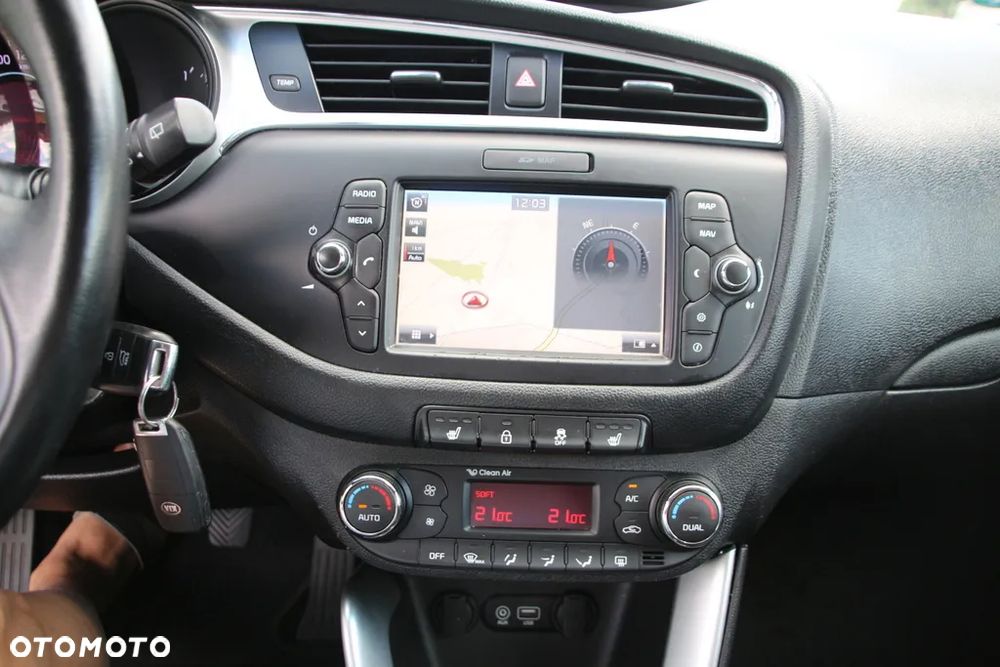 Kia Ceed 1.4 CVVT ISG Dream Team Edition - 12