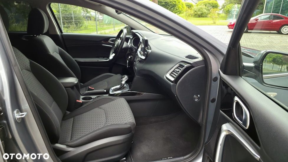 Kia Ceed 1.6 CRDi SCR L Business Line Plus DCT - 17