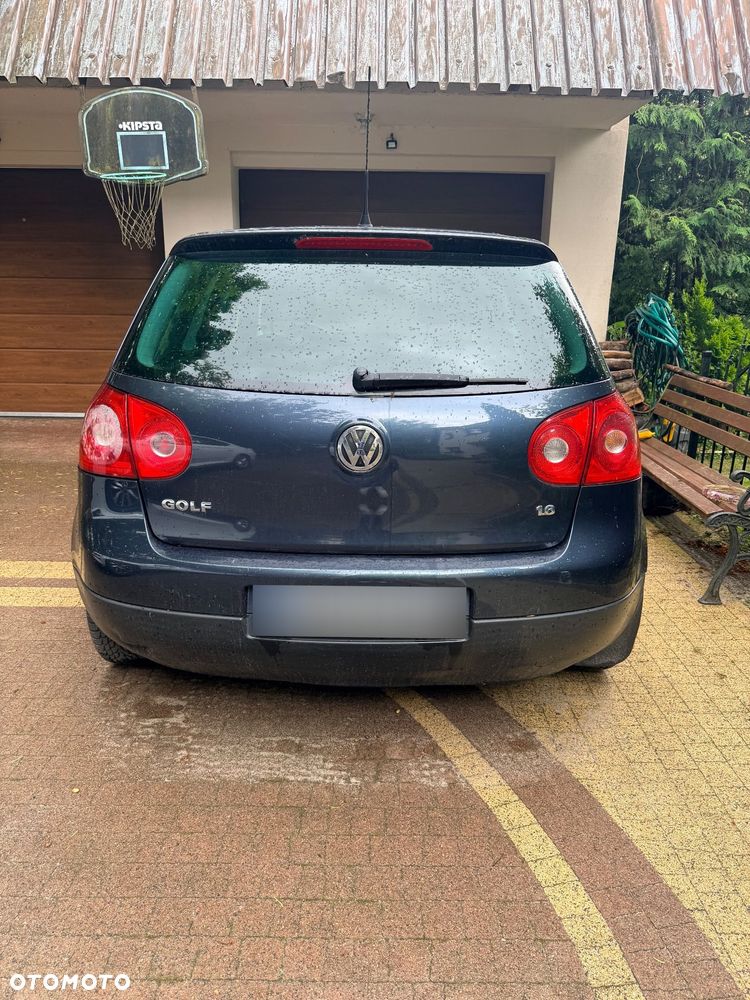 Volkswagen Golf 1.6 Trendline - 1