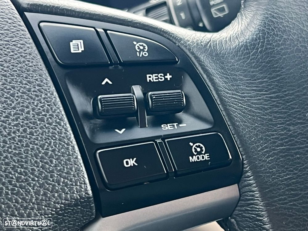 Hyundai Tucson 1.7 CRDi Creative - 17