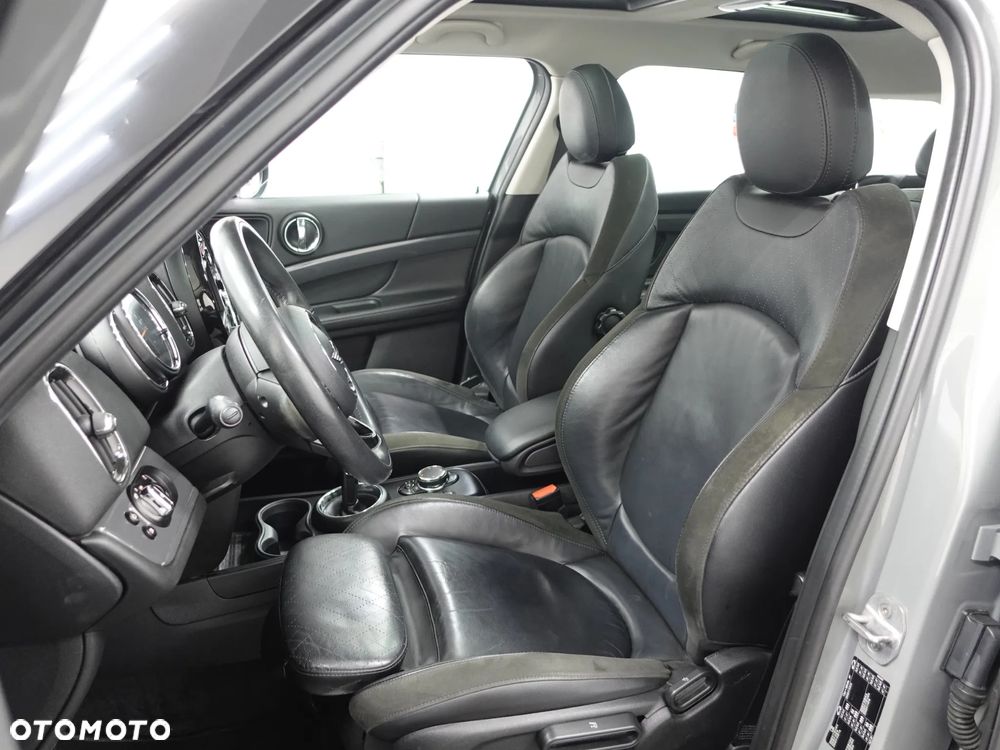 MINI Countryman Cooper All4 Essential Trim - 21