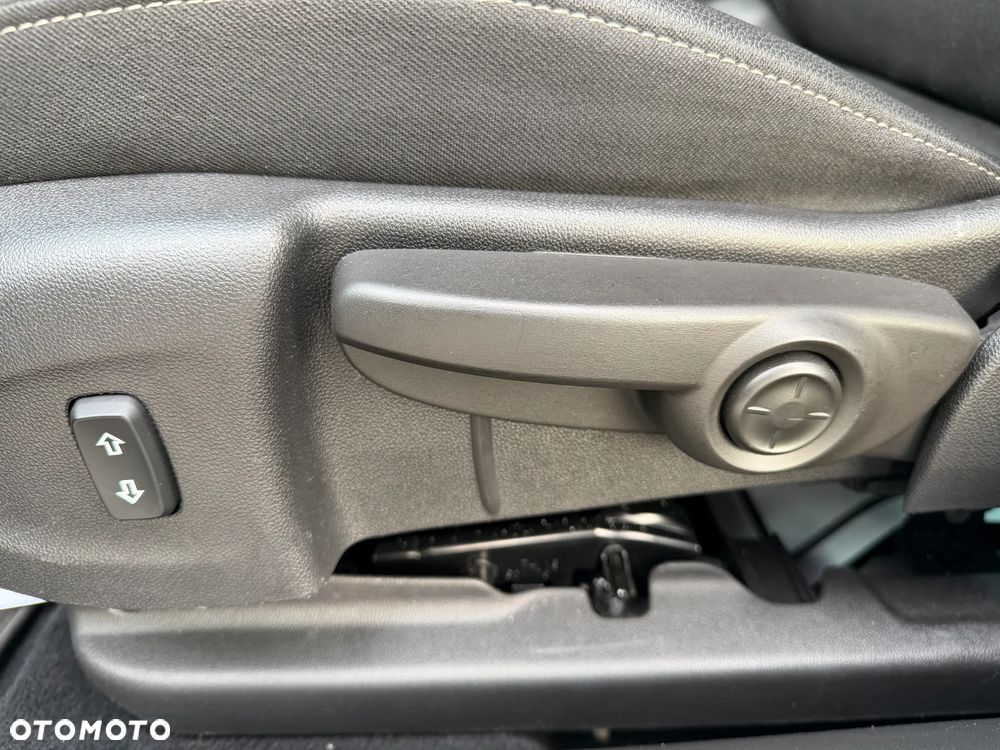 Opel Insignia 2.0 CDTI automatik Sport - 16