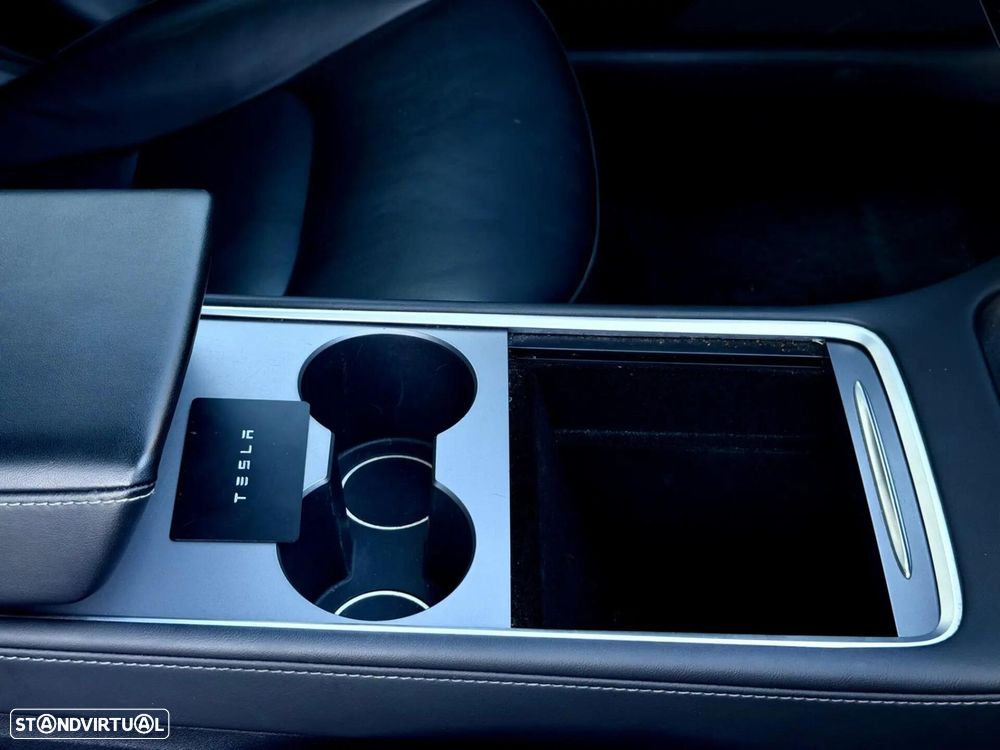Tesla Model 3 - 18