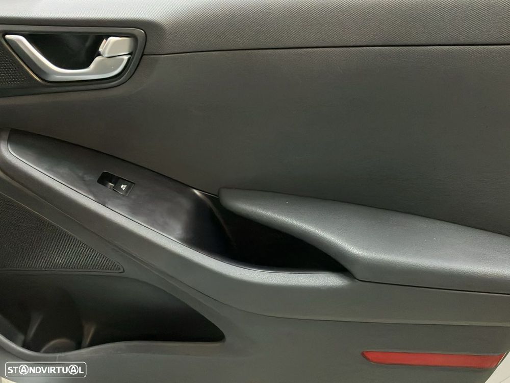 Hyundai Ioniq 1.6 GDI HEV - 22