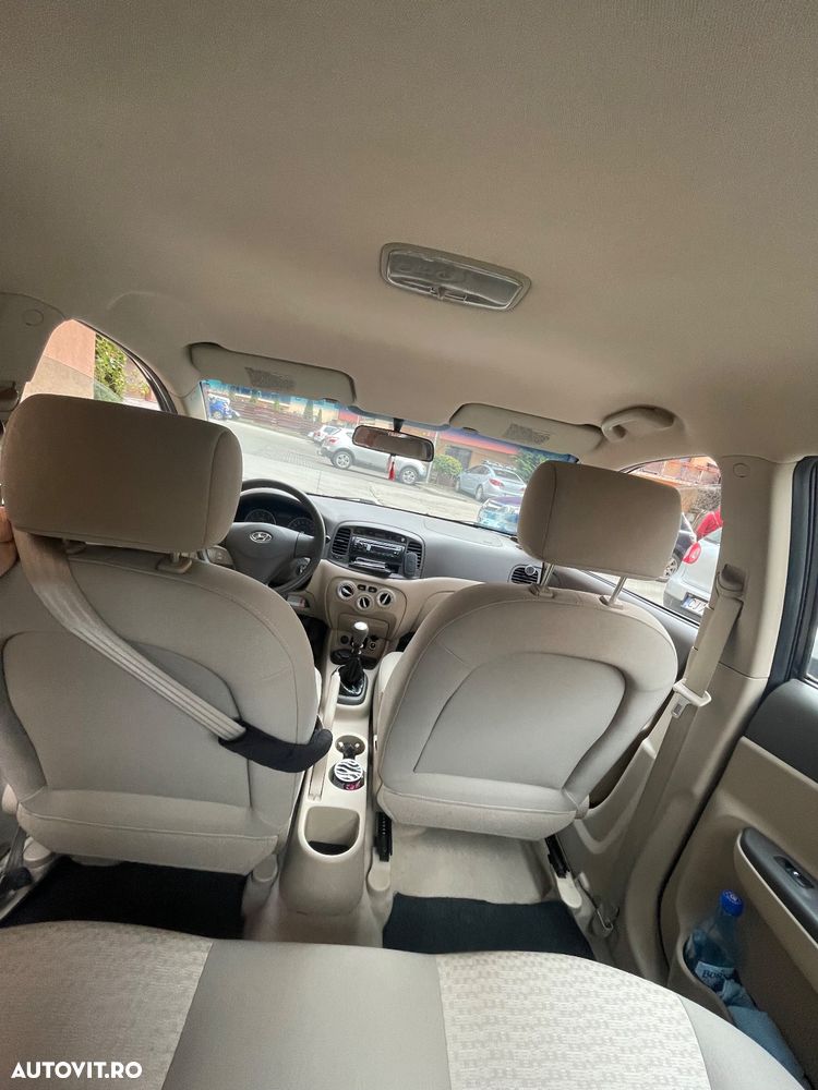 Hyundai Accent MC 1.4 DOHC GL FULL - 6