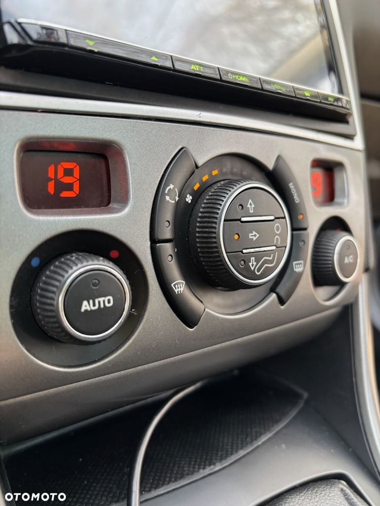 Peugeot 308 1.6 HDi Premium - 10