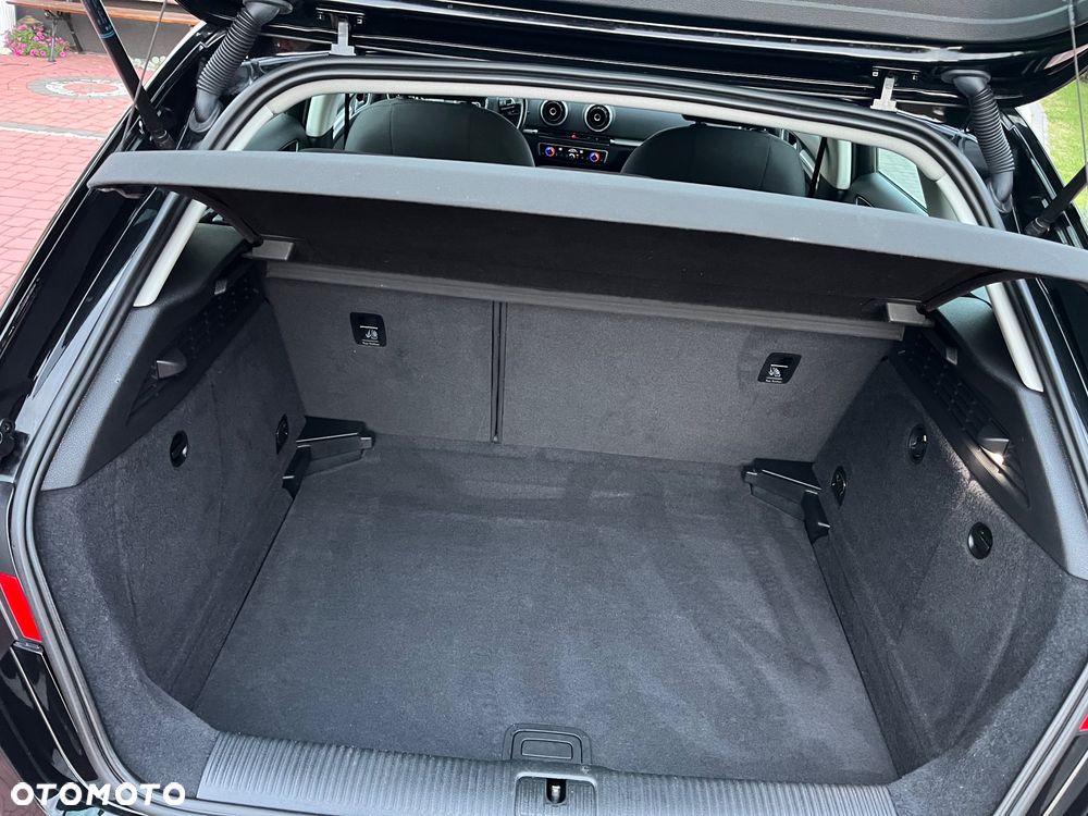 Audi A3 Sportback - 13