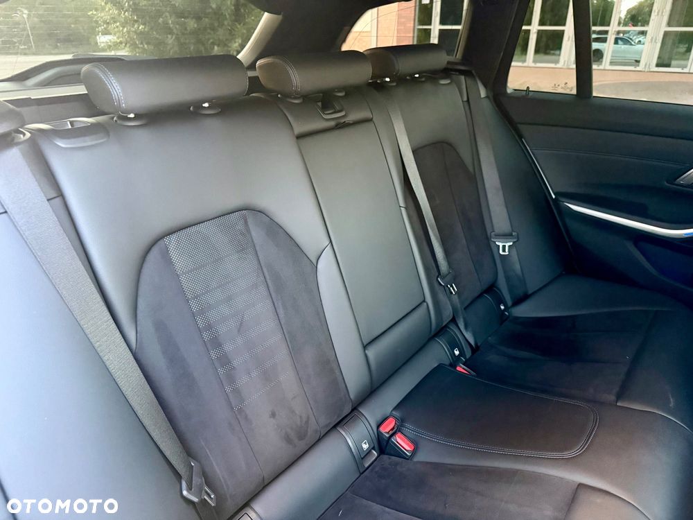 BMW Seria 3 330i M Sport sport - 20