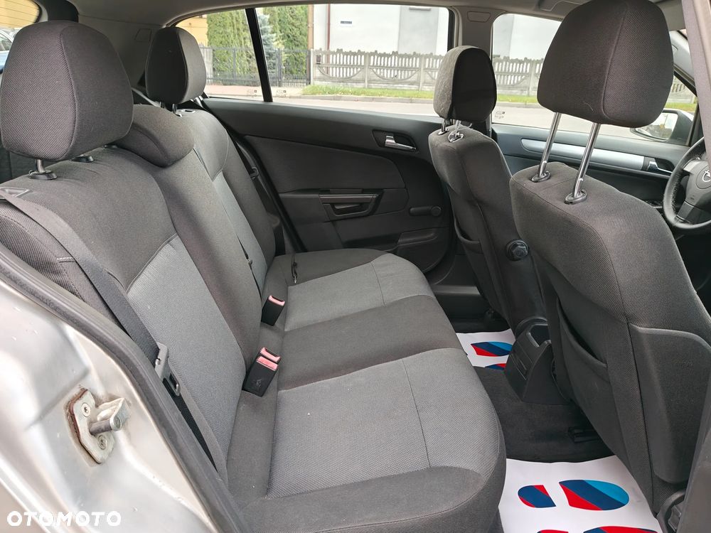 Opel Astra 1.4 Edition Plus - 26