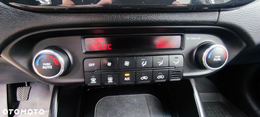 Kia Carens 1.7 CRDi XL - 14