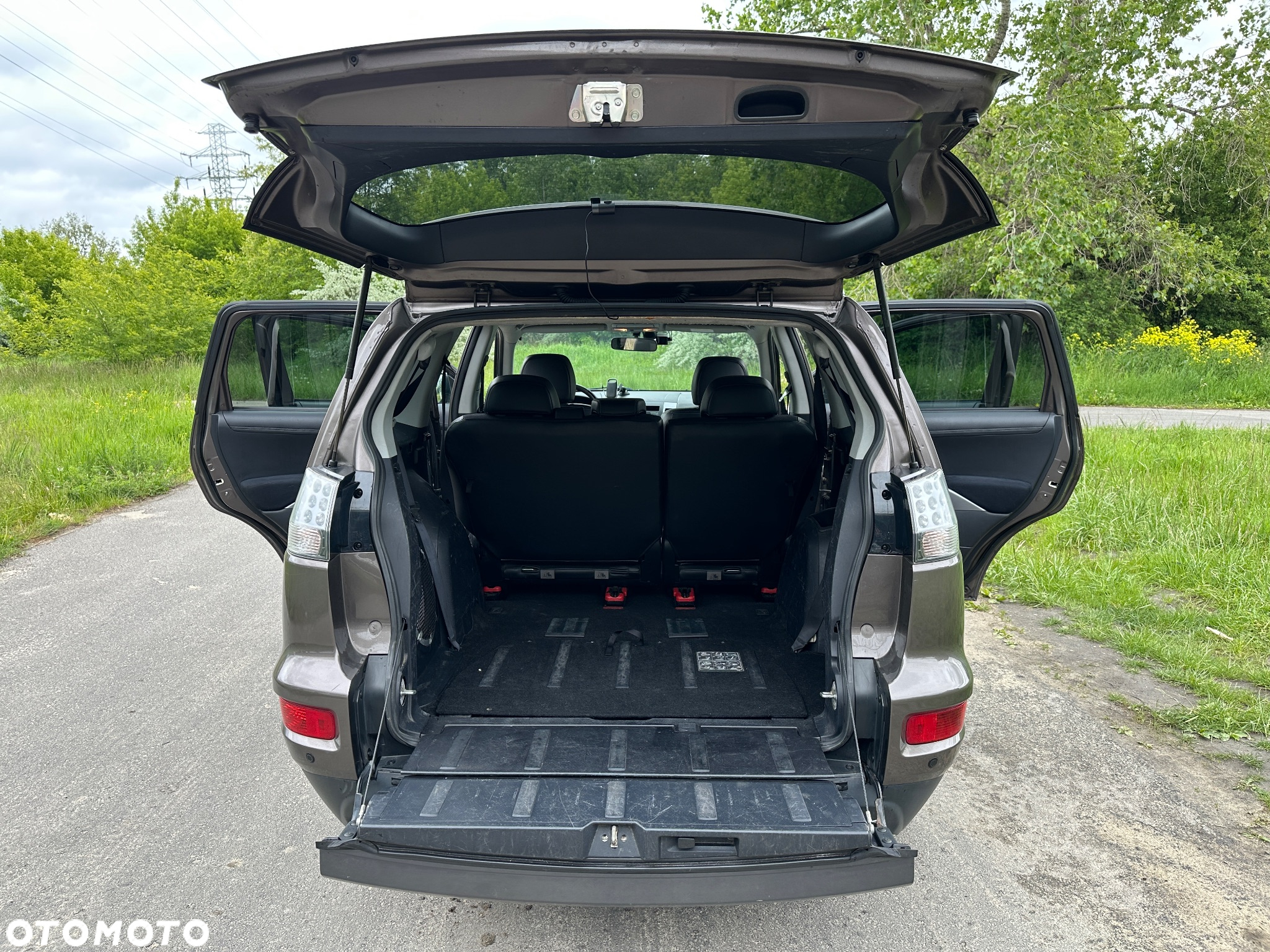 Mitsubishi Outlander 2.0 DID Intense + - 14