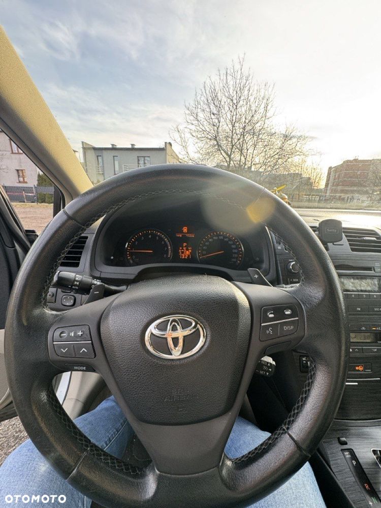 Toyota Avensis 2.0 Sol plus EU5 MS - 26