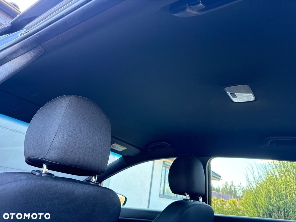 Kia Ceed 1.6 CRDi 136 ISG GT Line - 17