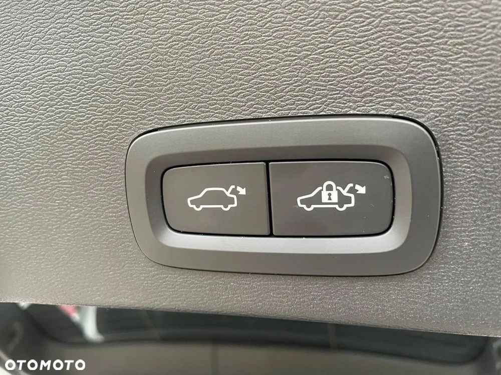 Volvo XC 40 T5 AWD Momentum - 27