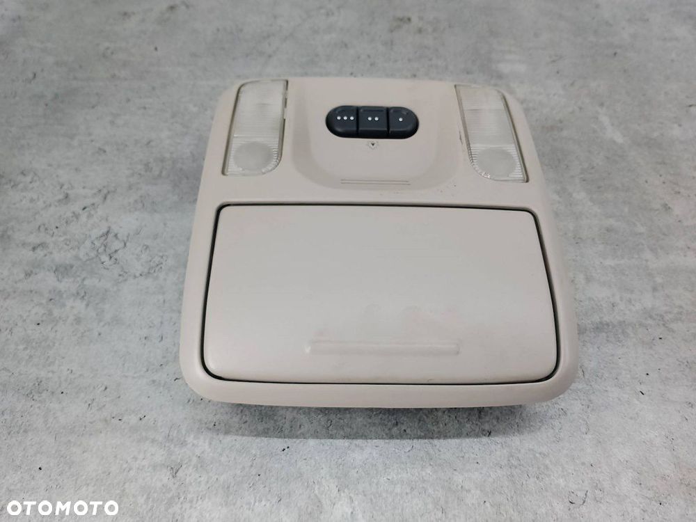 LAMPKA PODSUFITKI CHRYSLER PACIFICA 05096156AA - 1