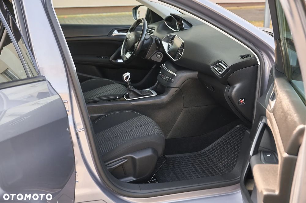 Peugeot 308 - 22