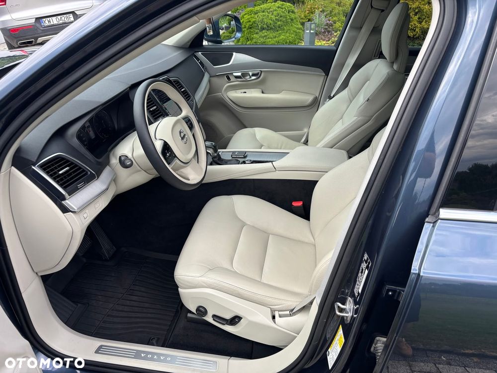 Volvo XC 90 - 11