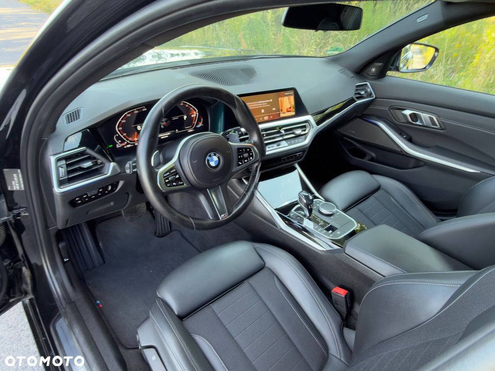 BMW Seria 3 320d Sport Line Shadow - 29
