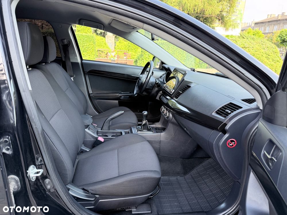 Mitsubishi Lancer - 14
