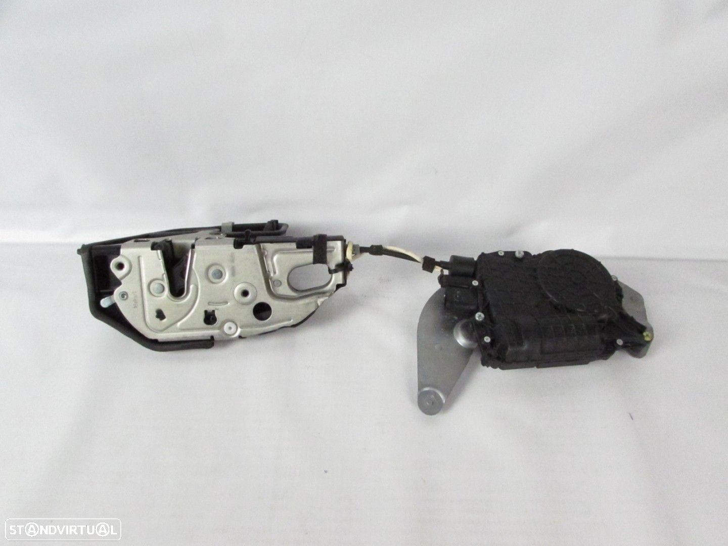 Fecho da porta Esquerdo/Trás Seminovo/ Original BMW 5 (E60)/BMW 5 Touring (E61)... - 2