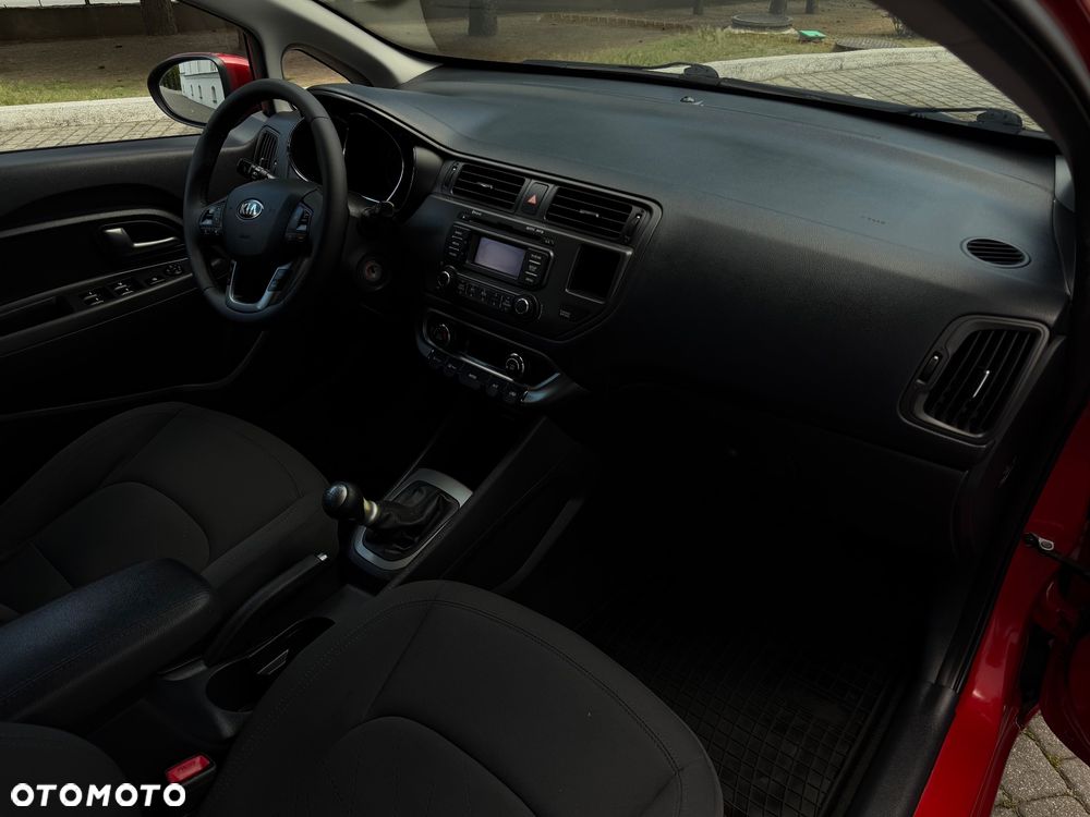 Kia Rio - 26