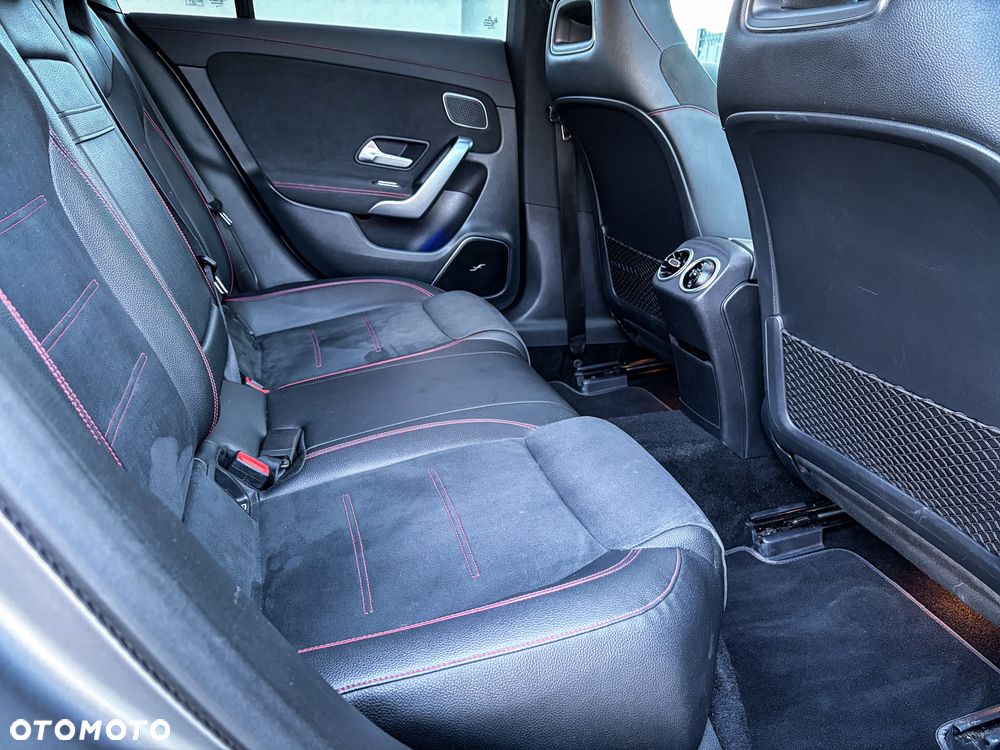 Mercedes-Benz CLA 250 4Matic 8G-DCT AMG Line Advanced Plus - 16