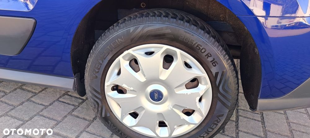 Ford CONNEC - 8