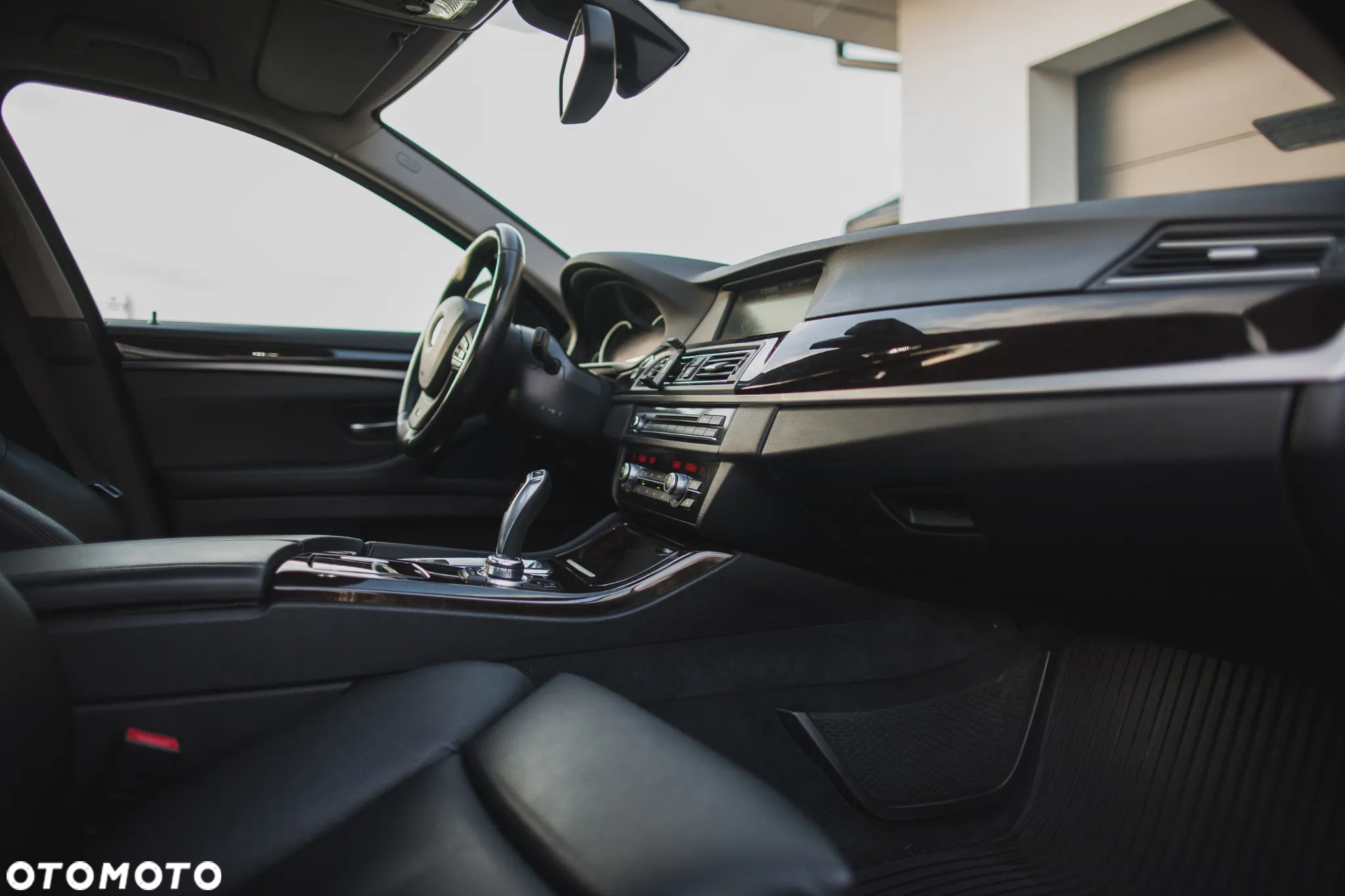 BMW Seria 5 530d xDrive - 11