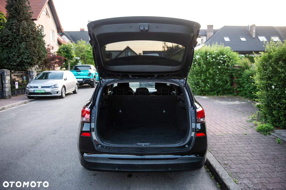 Hyundai i30 i30cw 1.4 Advantage - 14