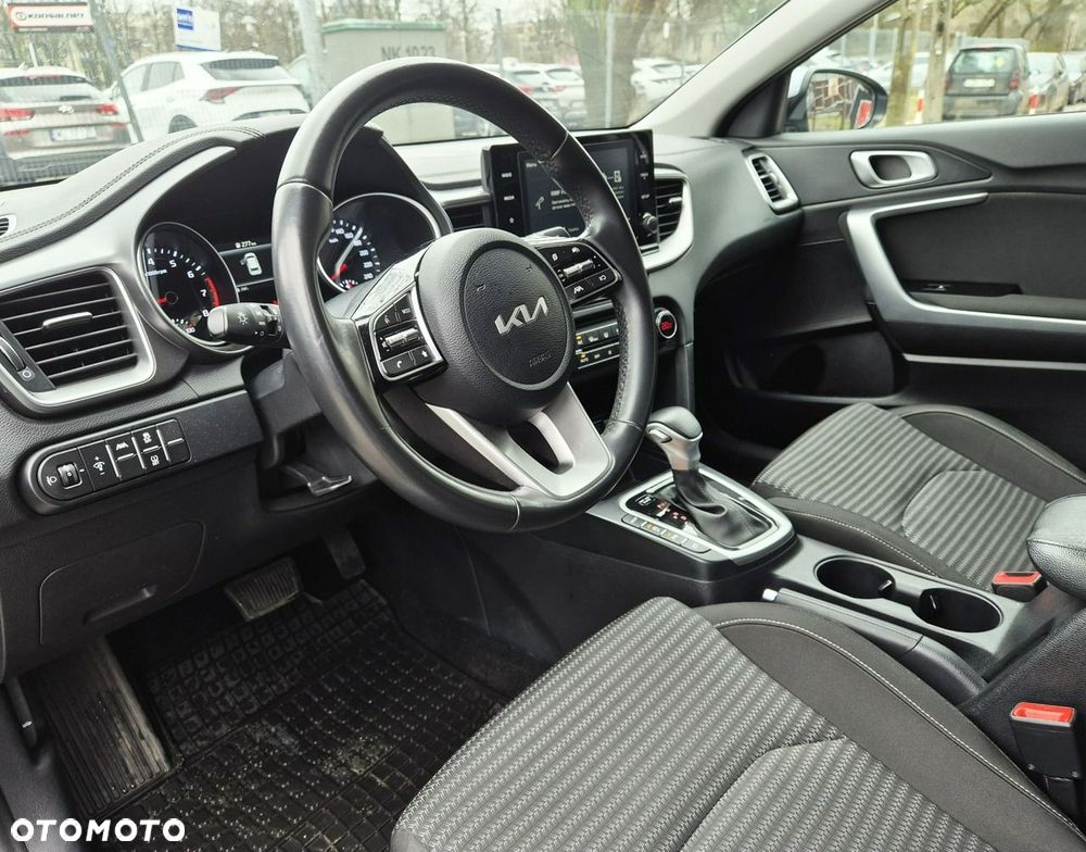 Kia Ceed 1.5 T-GDI M DCT - 10