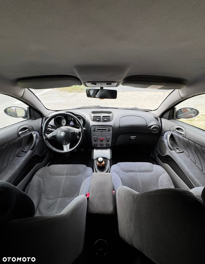 Alfa Romeo GT 1.9JTD 16V Progression - 9