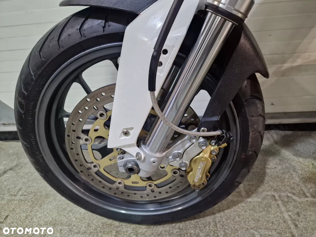 BMW G - 10