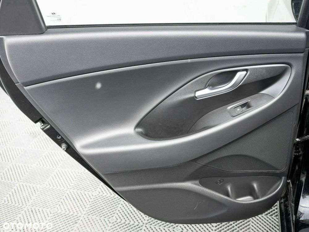 Hyundai i30 1.0 T-GDI Smart - 23