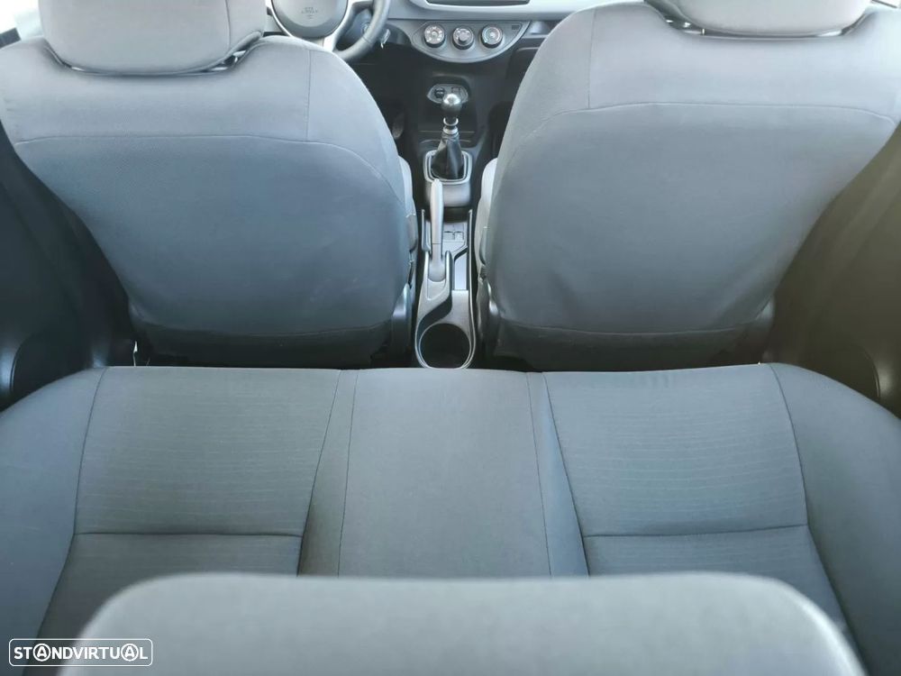 Toyota Yaris 1.4 D-4D ACtive+AC - 8