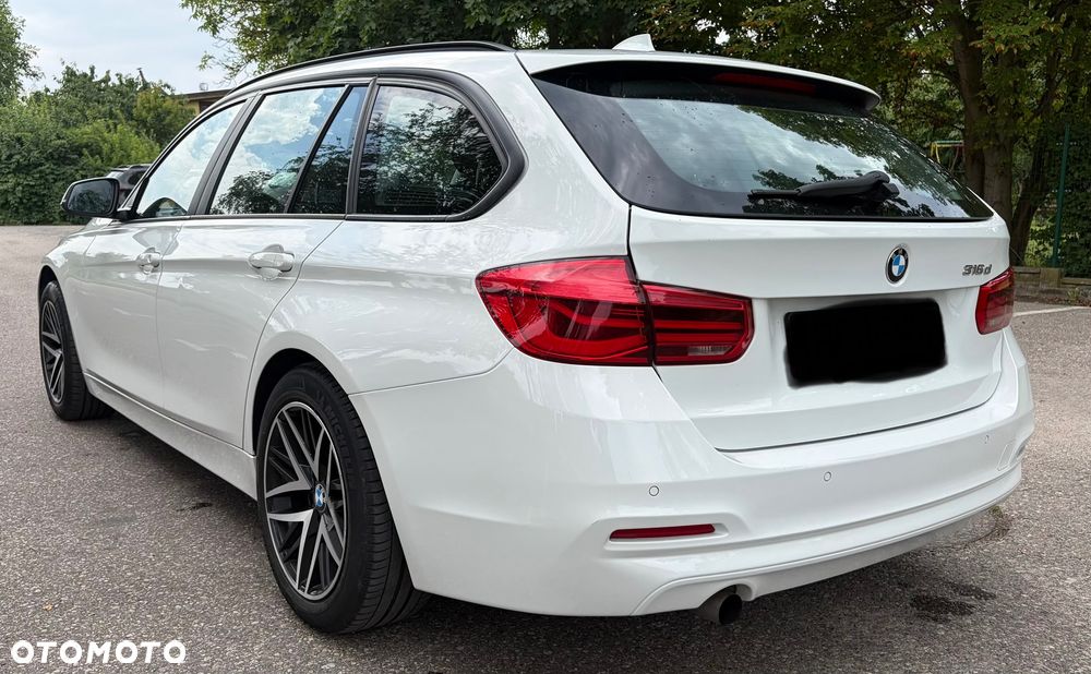 BMW Seria 3 316d - 15