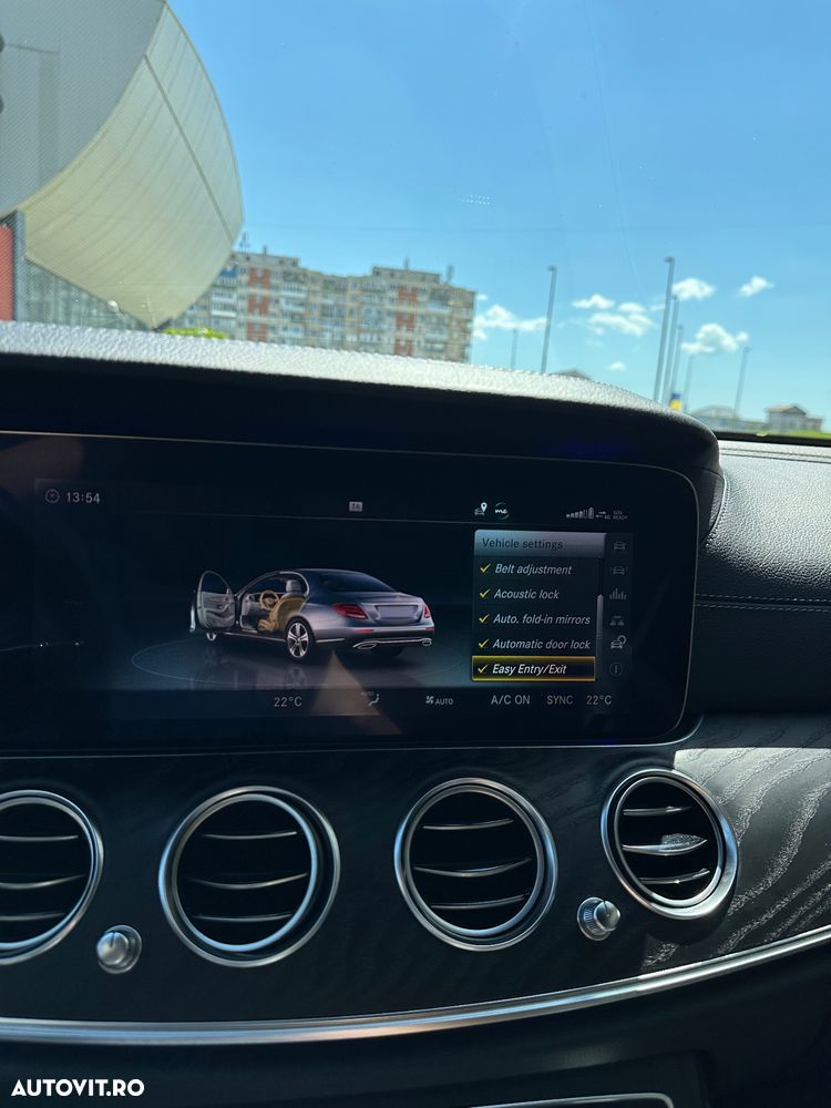 Mercedes-Benz E 200 4MATIC Aut. - 21