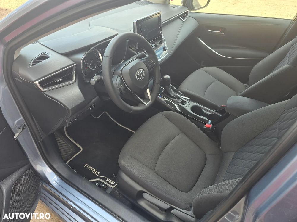 Toyota Corolla 1.8 HSD Business - 12