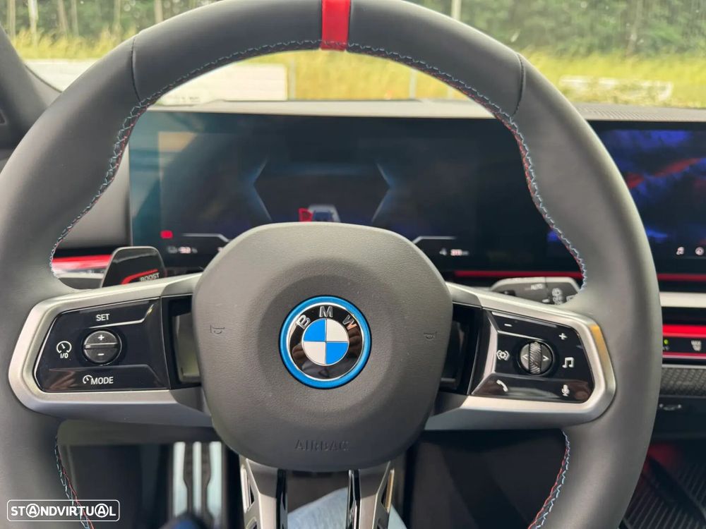 BMW i5 - 8