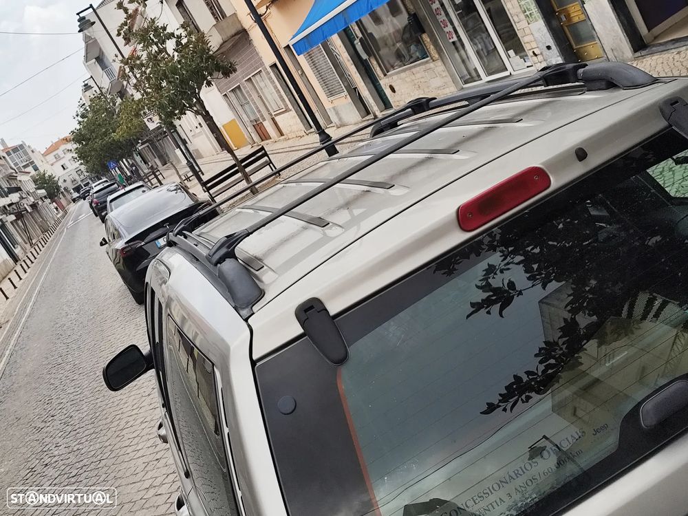 Jeep Grand Cherokee - 13