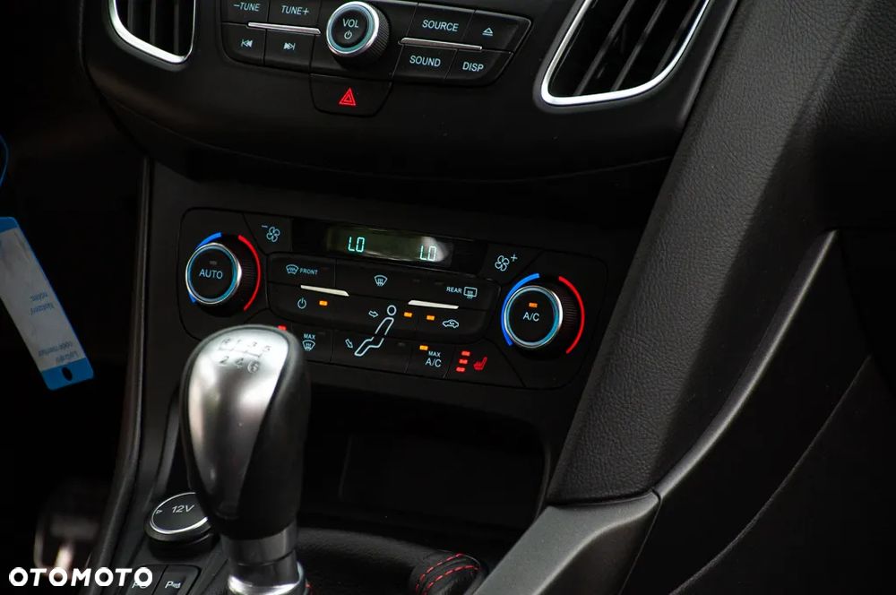 Ford Focus SW 1.5 EcoBoost S&S ST-LINE - 20
