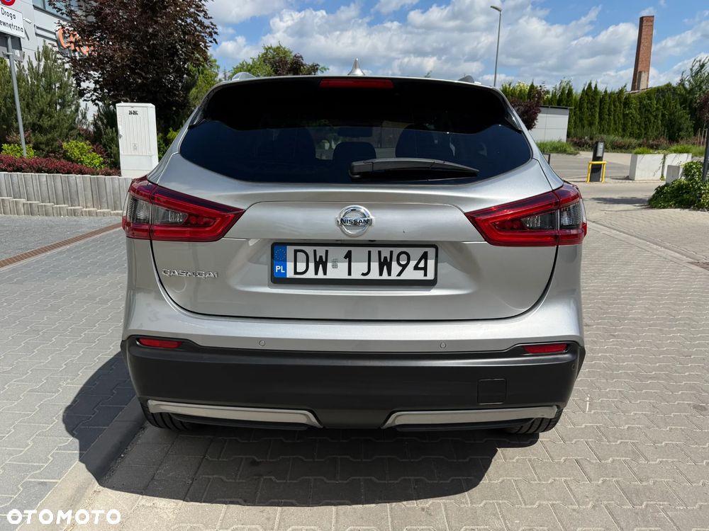 Nissan Qashqai 1.3 DIG-T N-Connecta DCT - 4
