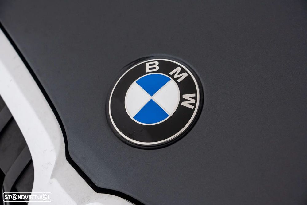 BMW 320 e Corporate Edition Auto - 38