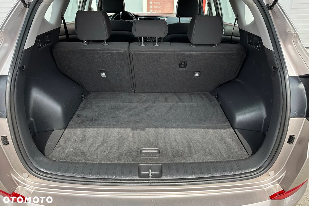 Hyundai Tucson 2.0 CRDI 2WD Style - 32