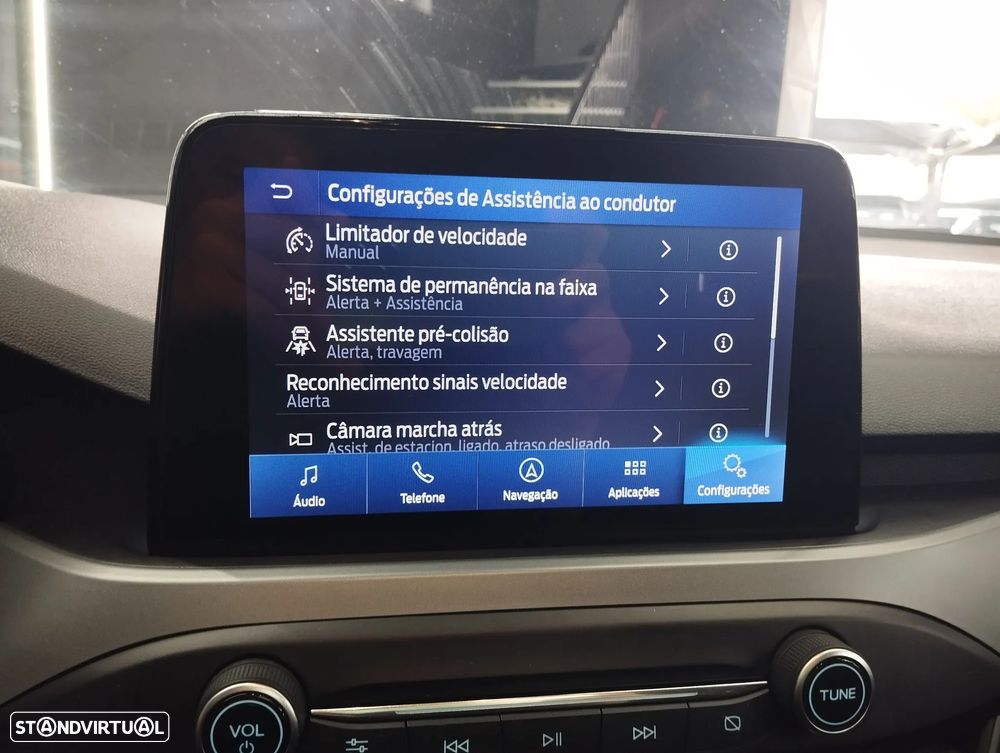 Ford Focus 1.0 EcoBoost Connected - 31