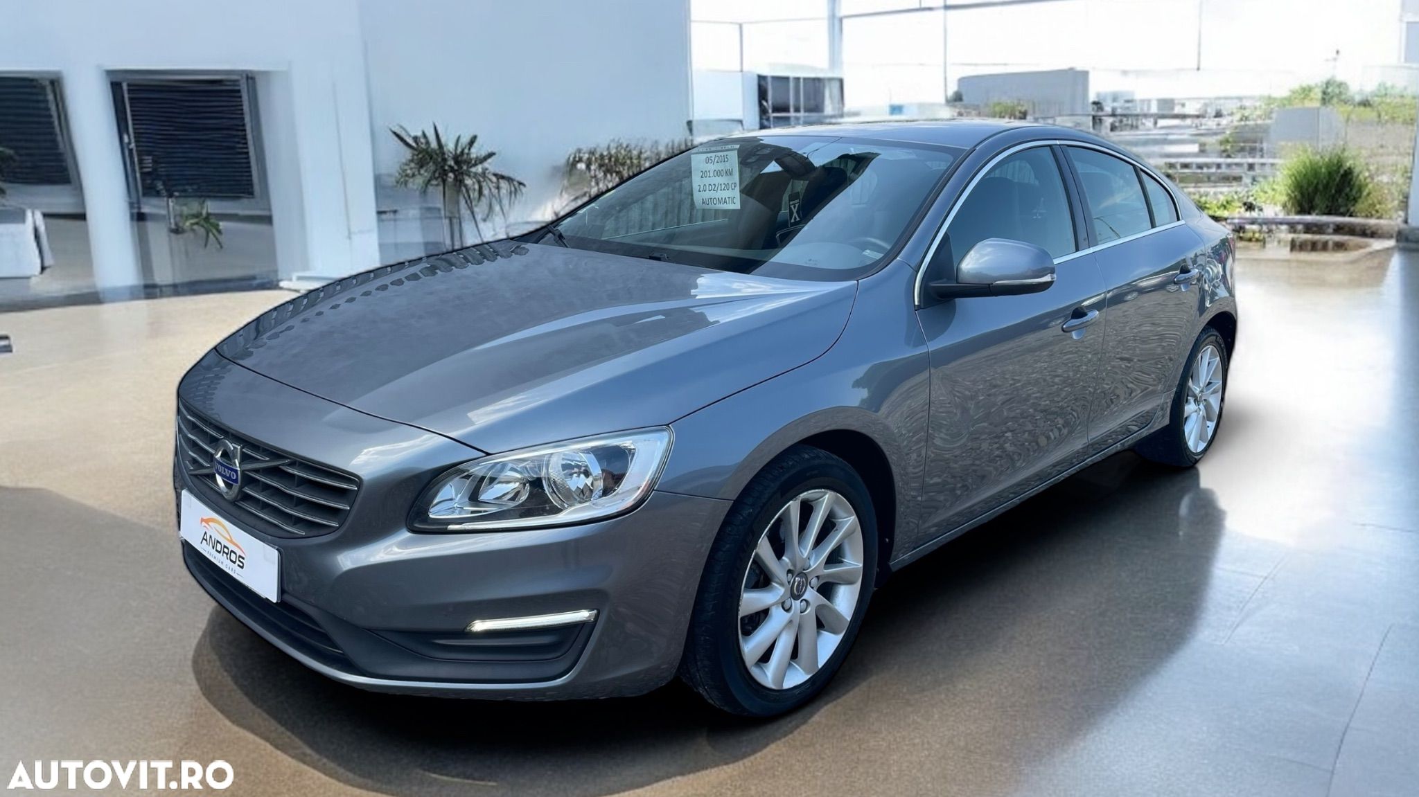 Volvo S60 D2 Geartronic Momentum - 1