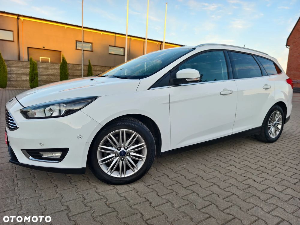 Ford Focus 1.5 EcoBlue Start-Stopp-System TITANIUM DESIGN - 37